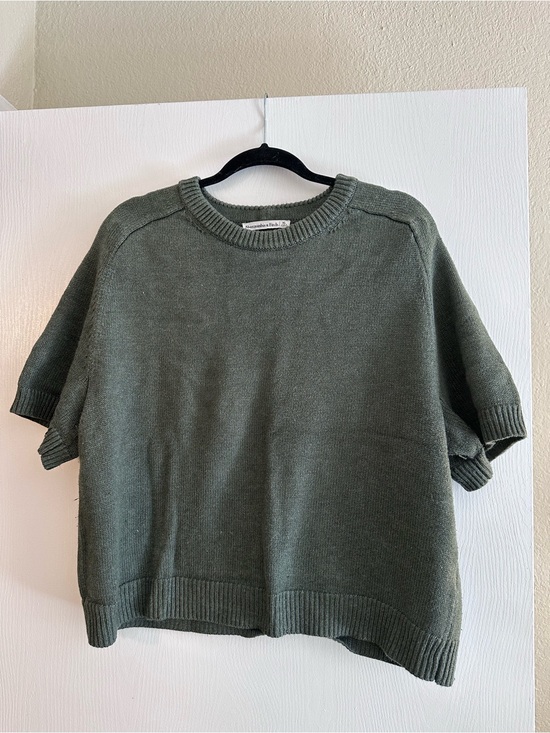 Abercrombie & Fitch Sweaters - Abercrombie Madeline Green Short-Sleeve Sweater